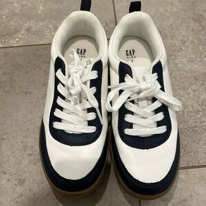 Little Kid Size 2 Sneakers - Gap Kids